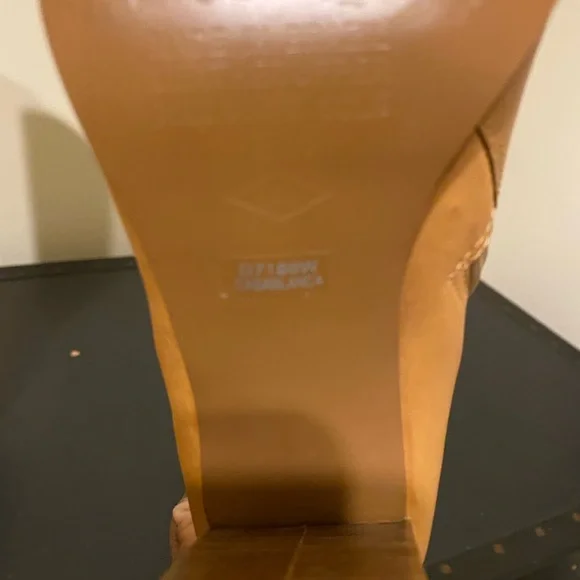 Diba Elegant Tan Knee-High Women's Size 8M Leather Square Toe Boots w/4” Heel - Picture 11 of 16